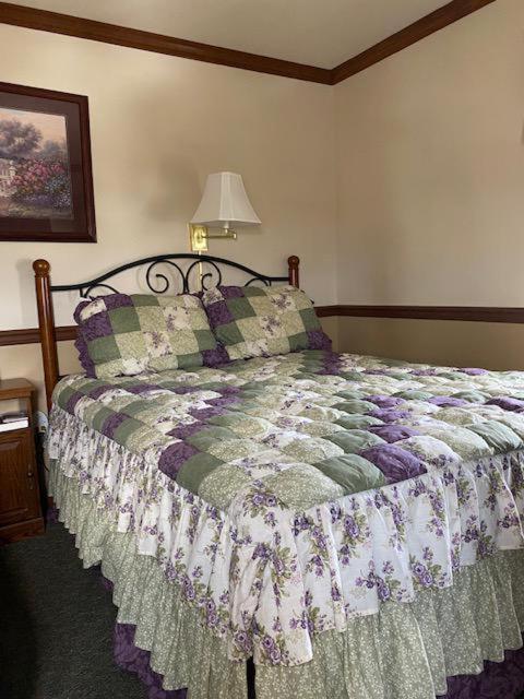 Homestead Lodging Smoketown  Room photo